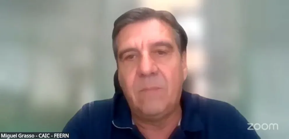 Miguel Grasso, de la CAIC y FEER, participó de la audiencia pública y fue muy crítico. Foto (EPRE).