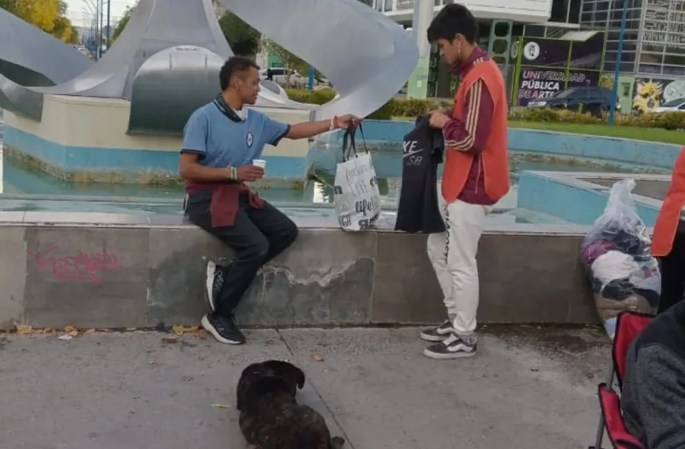Las jornadas solidarias se realizan en el Monumento a la Manzana. Foto: (Gentileza)