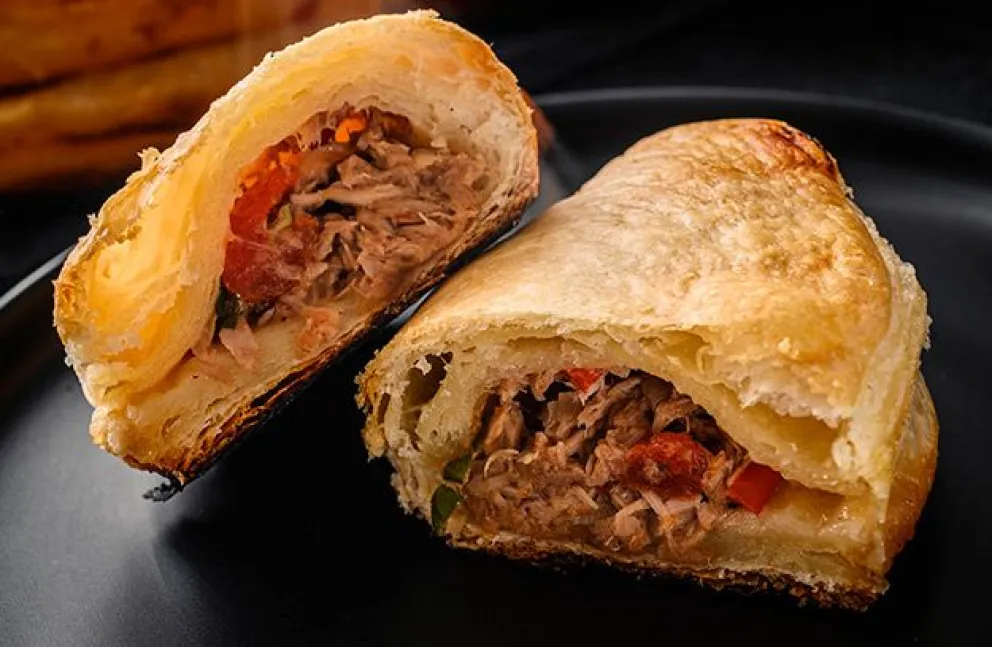 Por regla general, la masa de las empanadas de vigilia, son de hojaldre. (Foto gentileza)