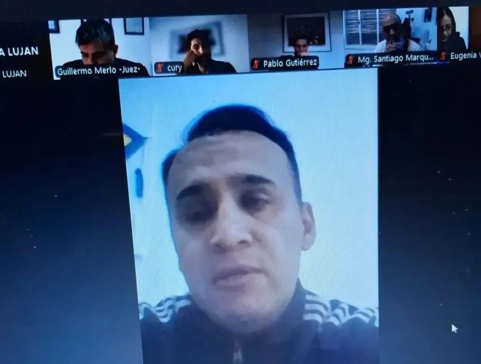 El hecho tuvo lugar en la calle Brentana en Cipolletti. (Foto captura)