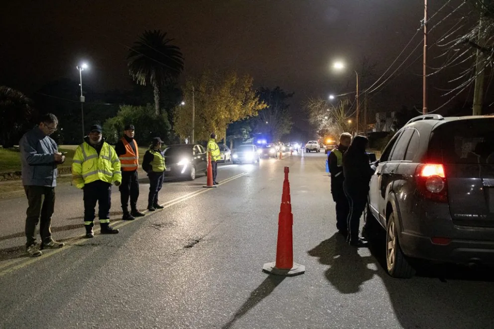 A partir de esta noche y durante todo el 25, habrá refuerzo de personal y operativos en puntos claves de la ciudad. Foto: Archivo ANR