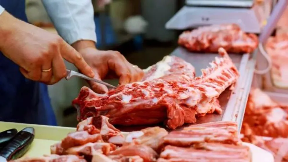 Algo es algo, como dice el dicho. El asado tuvo una leve baja,  pasó  de 17.386 a 16. 195 el kilo. 