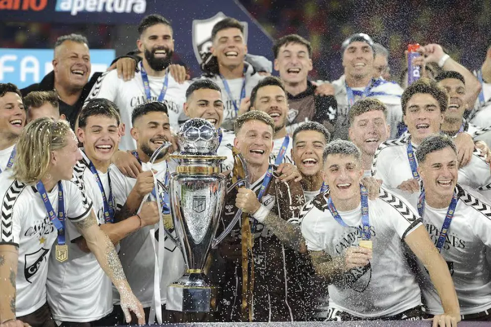 Platense se consagró campeón del Torneo Apertura. 