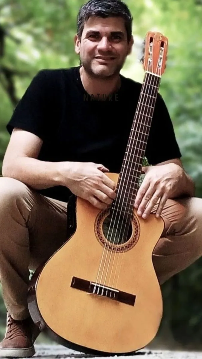 C&eacute;sar Bertarini, un m&uacute;sico de las simples cosas. Foto (Facebook).