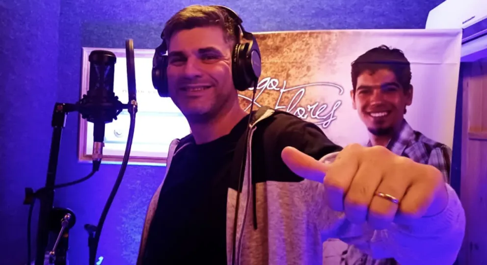 César es de Roca pero vive en Bariloche. Le escribió una maravillosa canción a su ciudad. Foto (Facebook).