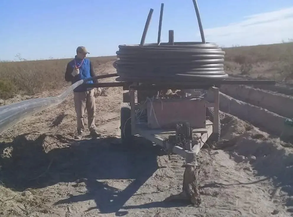 "Hechenleitner e Hijos" ofrecen todo tipo de labores según la necesidad del campo. Foto (NoticiasNet).
