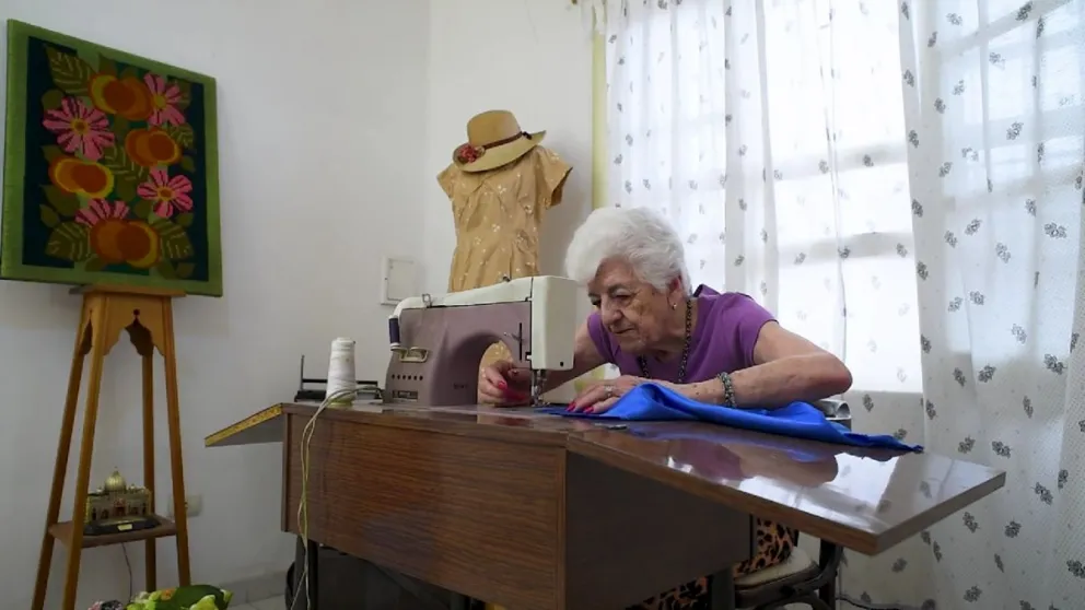 Costureras de Roca comparten sus historias y el amor por el oficio. Foto: (Tania Domenicucci)