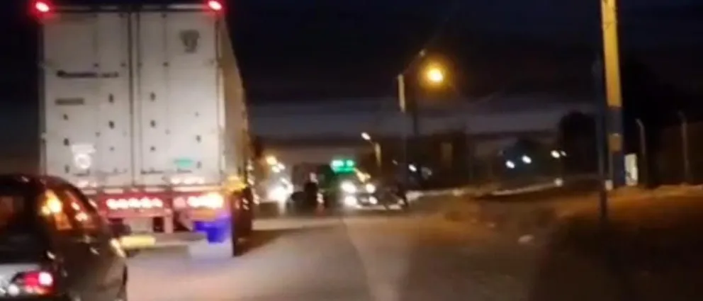 Al lugar del accidente llegó en pocos minutos un equipo del SIARME que trasladó al herido hacia el hospital. Foto. ANRoca