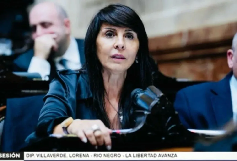 El comunicado fue firmado por el intendente de Allen Marcelo Román, el diputado Cesar Domínguez, el apoderado del partido Damián Torres, entre oros importantes referentes de toda la provincia.