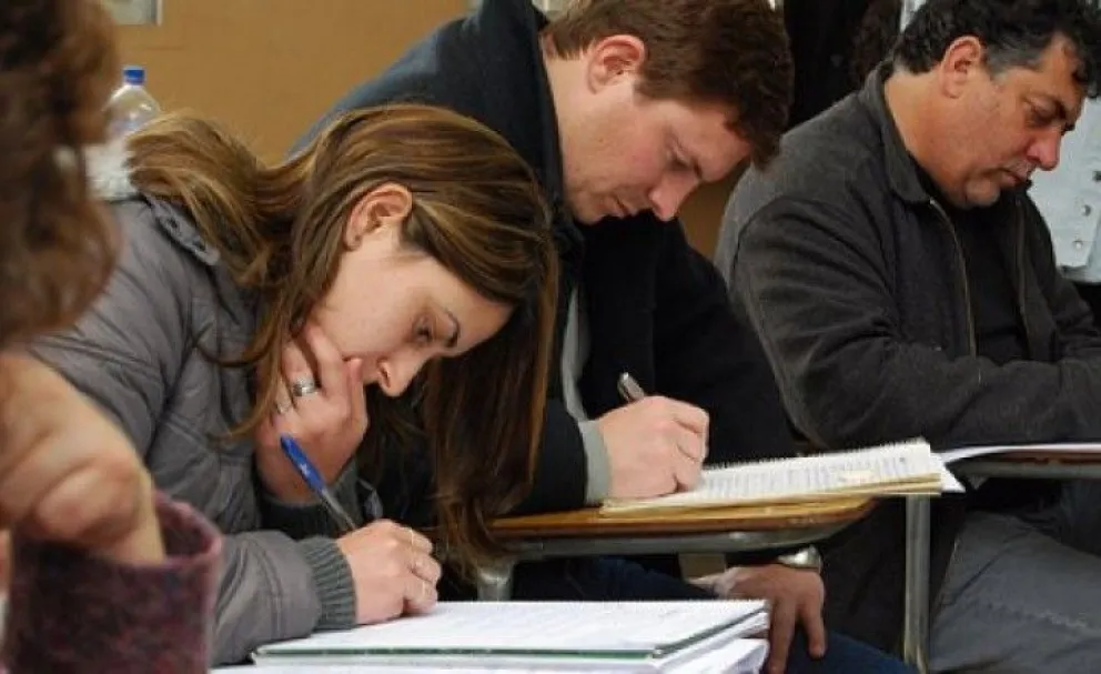 Solo podrán inscribirse quienes adeuden hasta cinco espacios curriculares de la Formación General. (Foto gentileza)