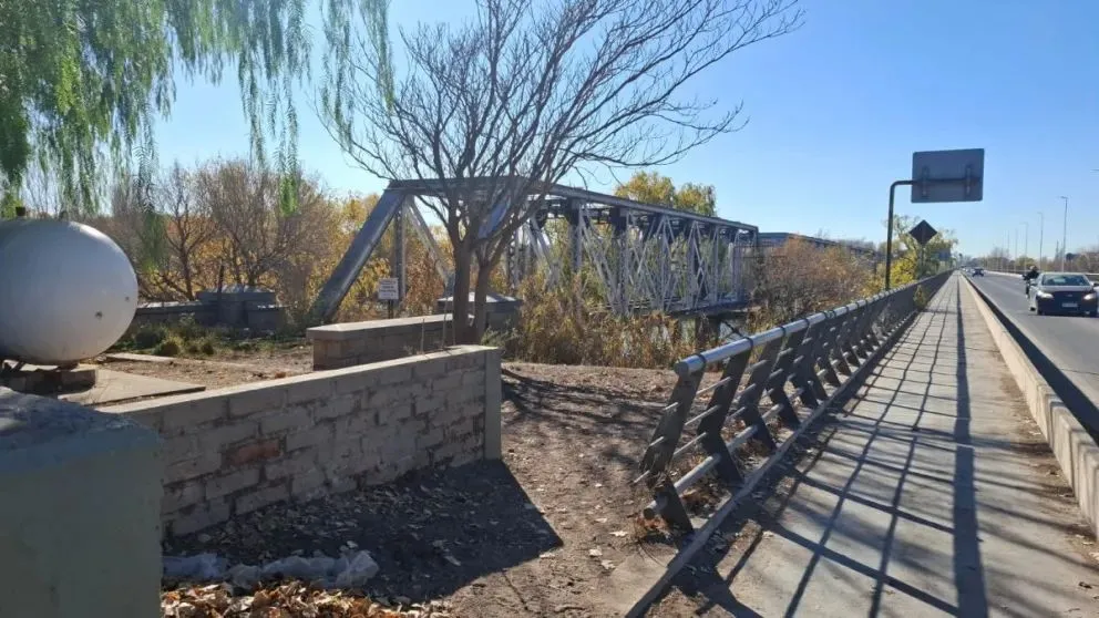 Puente ferroviario Cipolletti-Neuquén,