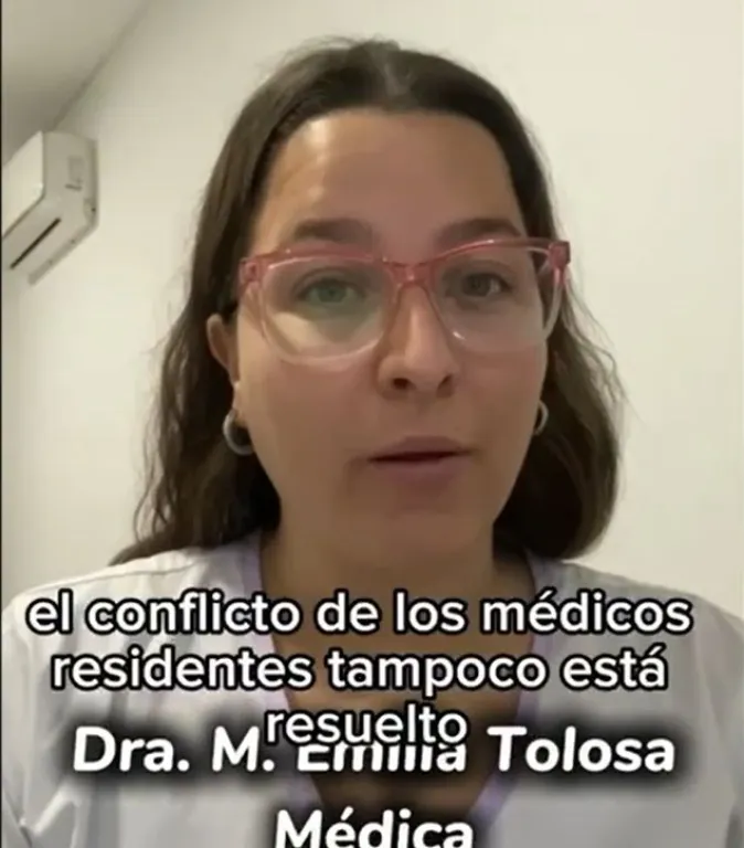 Emilia Tolosa, m&eacute;dica pediatra, oriunda de Roca. Foto (video personal Garrahan).