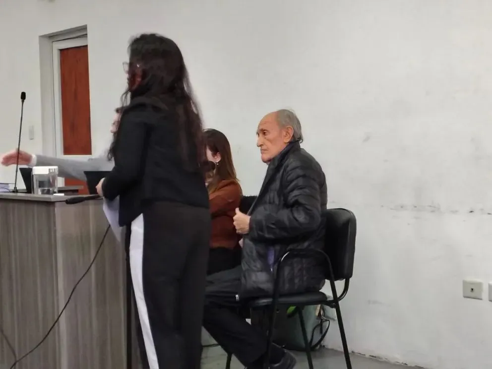 El empresario, en un momento del juicio. Fue condenado por el  delito de abuso sexual con acceso carnal. Foto: Cipo360.