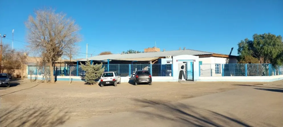 El principio de incendio se desató en el CECI Sol y Luna dependiente del Municipio de Roca. Foto. ANRoca. 