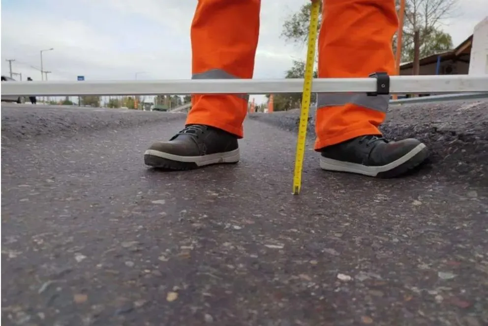 En iguales condiciones se encuentran otras rutas nacionales que atraviesan la provincia de Río Negro. (Foto gentileza)