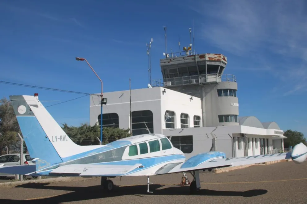 El aeropuerto volvió a estar operativo en la ciudad. Foto: (Tania Domenicucci - ANRoca)
