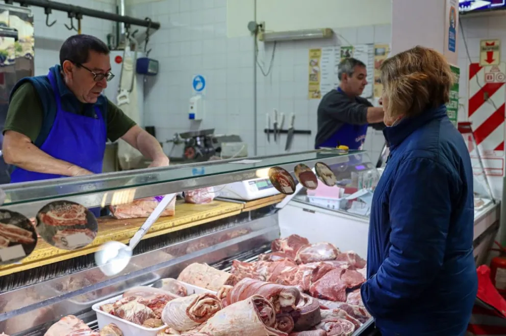Carnicerías de Roca esperan que la próxima semana se vea un impacto más significativo en los precios. Foto: (Tania Domenicucci)