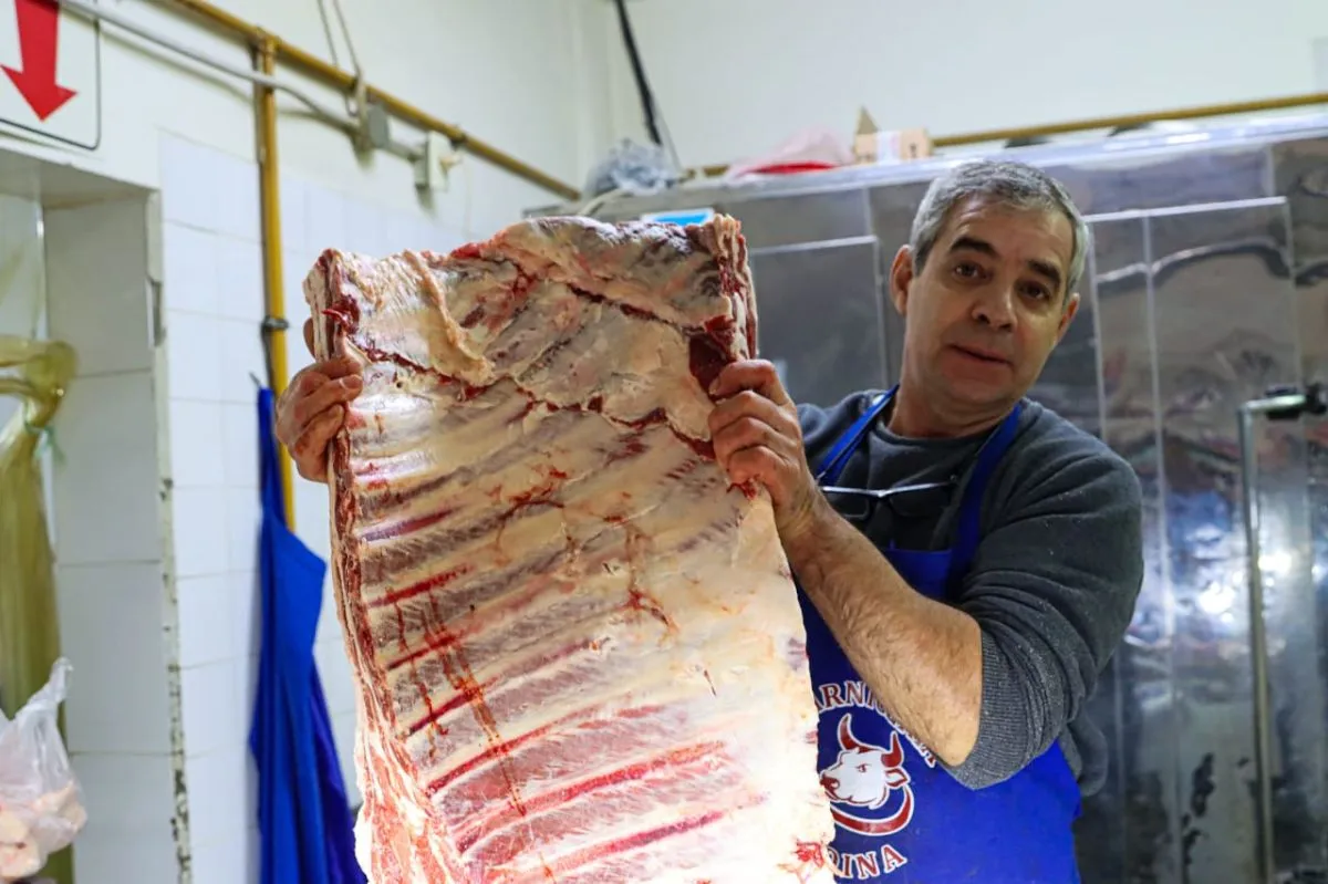 El due&ntilde;o de la carnicer&iacute;a Medica espera que la baja se concrete en los pr&oacute;ximos d&iacute;as. Foto: (Tania Domenicucci)