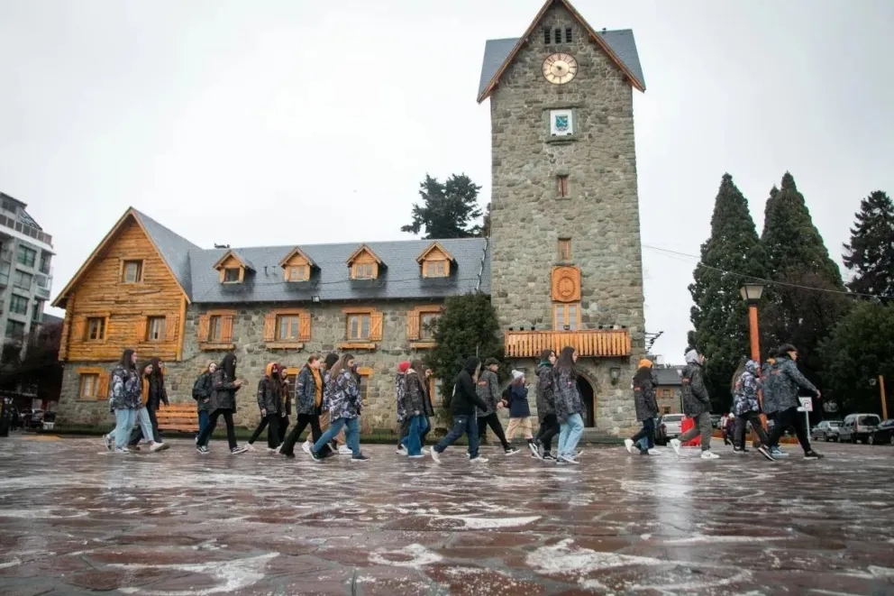 El gobierno de Santa Fe anunció la llegada de miles de estudiantes a Bariloche durante julio