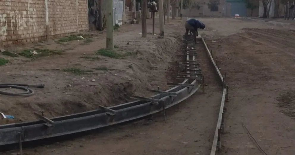 La obra contempla un total de 21 cuadras de pavimento. 