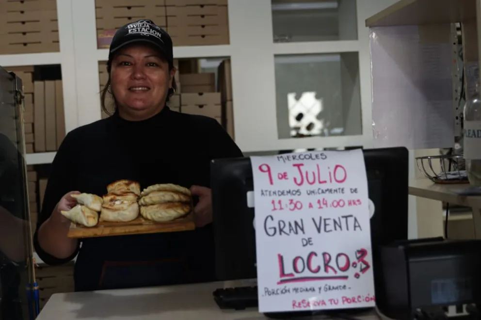 Con precios diversos y porciones para todos los gustos, comerciantes esperan una jornada patria con alta demanda. Fotos Tania Domenicucci-ANR