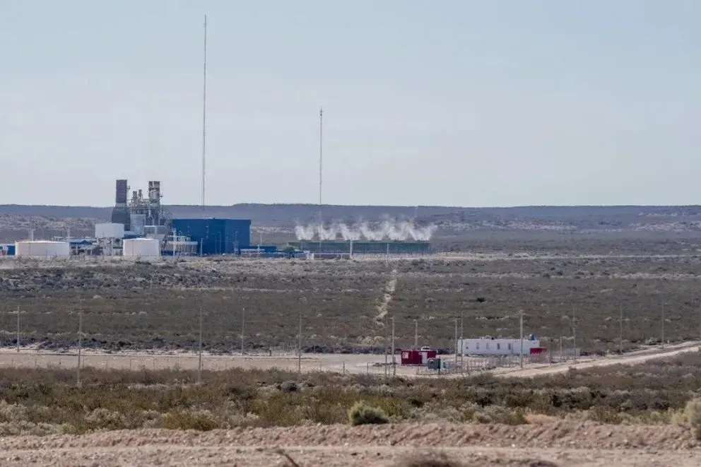 La Provincia licitará un derivador sobre la Ruta 6 para mejorar el acceso al Parque Industrial II de Roca. Foto (ANR)