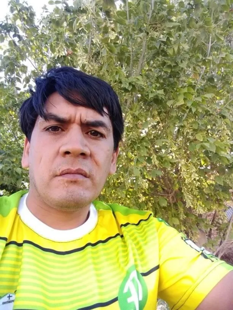 El hombre recibi&oacute; un disparo letal y fue encontrado en el patio de una vivienda