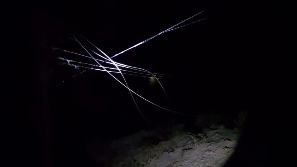 Los robos de cables generan riesgos para los propios ladrones y para los ciudadanos que circulan por esos sectores. 