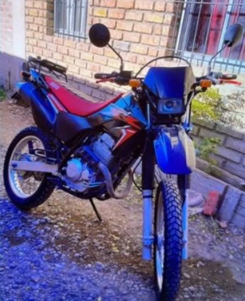 La moto es una Honda 150 patente AO94NMD.