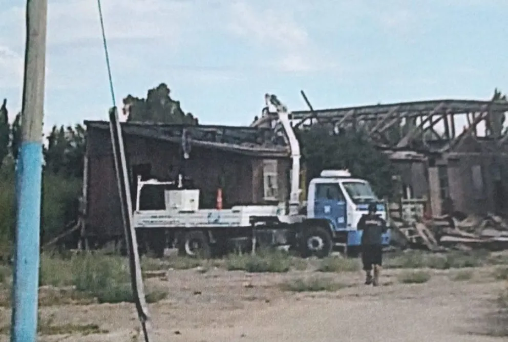 El galp&oacute;n cuando fue desmantelado. Foto: (Gentileza)