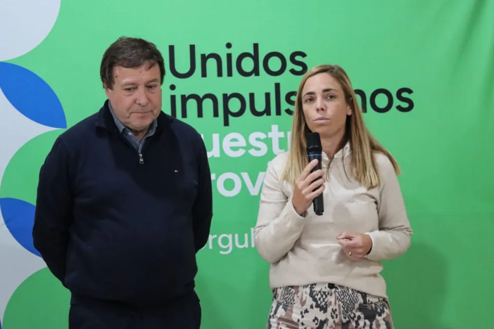 Provincia entregó 320 millones para la finalización de una red de agua. Foto: Tania Domenicucci ANRoca 