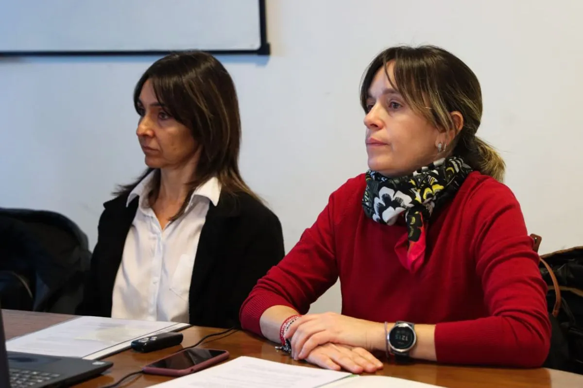 Las mediadoras Gadano y Ramos. Foto (Tania Domenicucci-ANR)