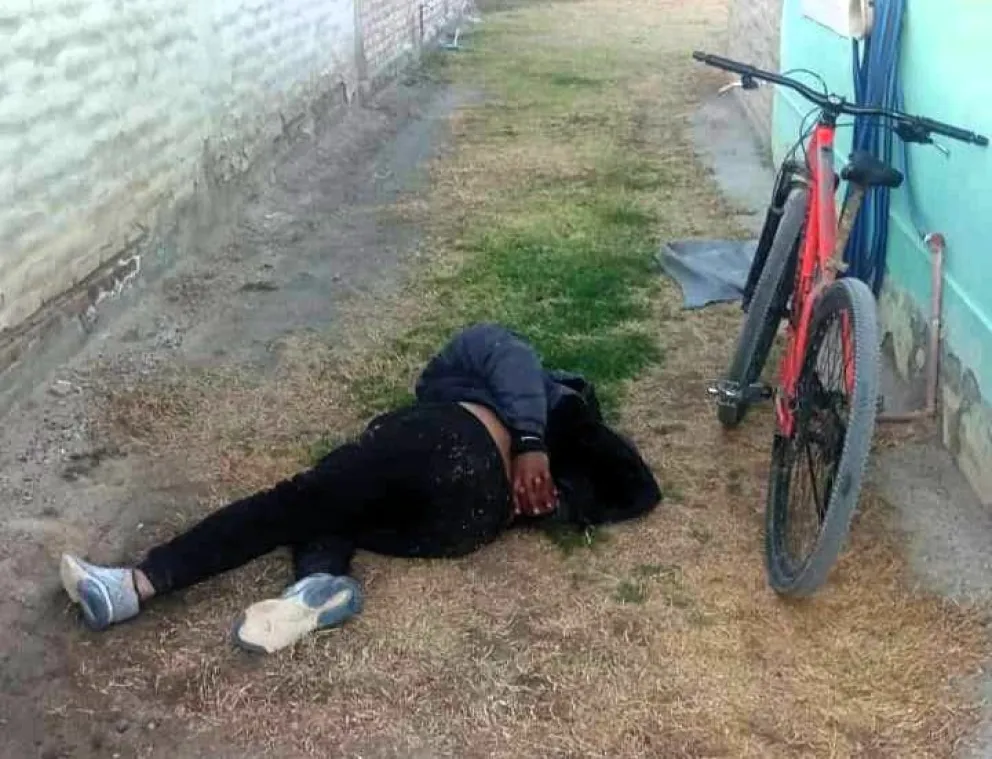 El sospechoso tenía lesiones visibles en el rostro. (Foto Policía de Río Negro)