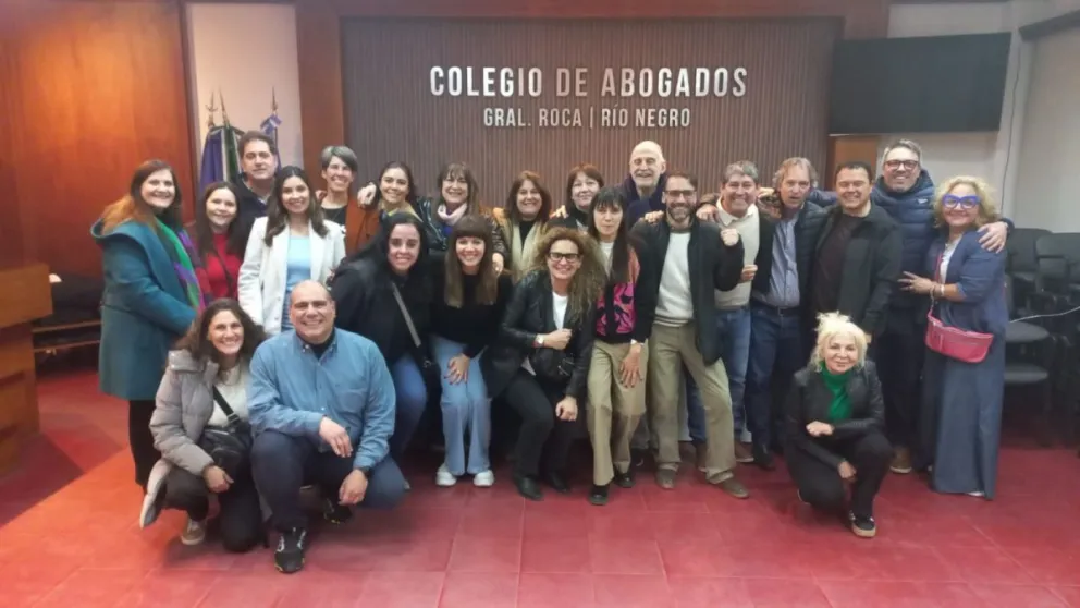 Hubo sorpresa entre los integrantes  de la lista ganadora porque el referente de la lista derrotada se retiró del Colegio de Abogados sin saludar,