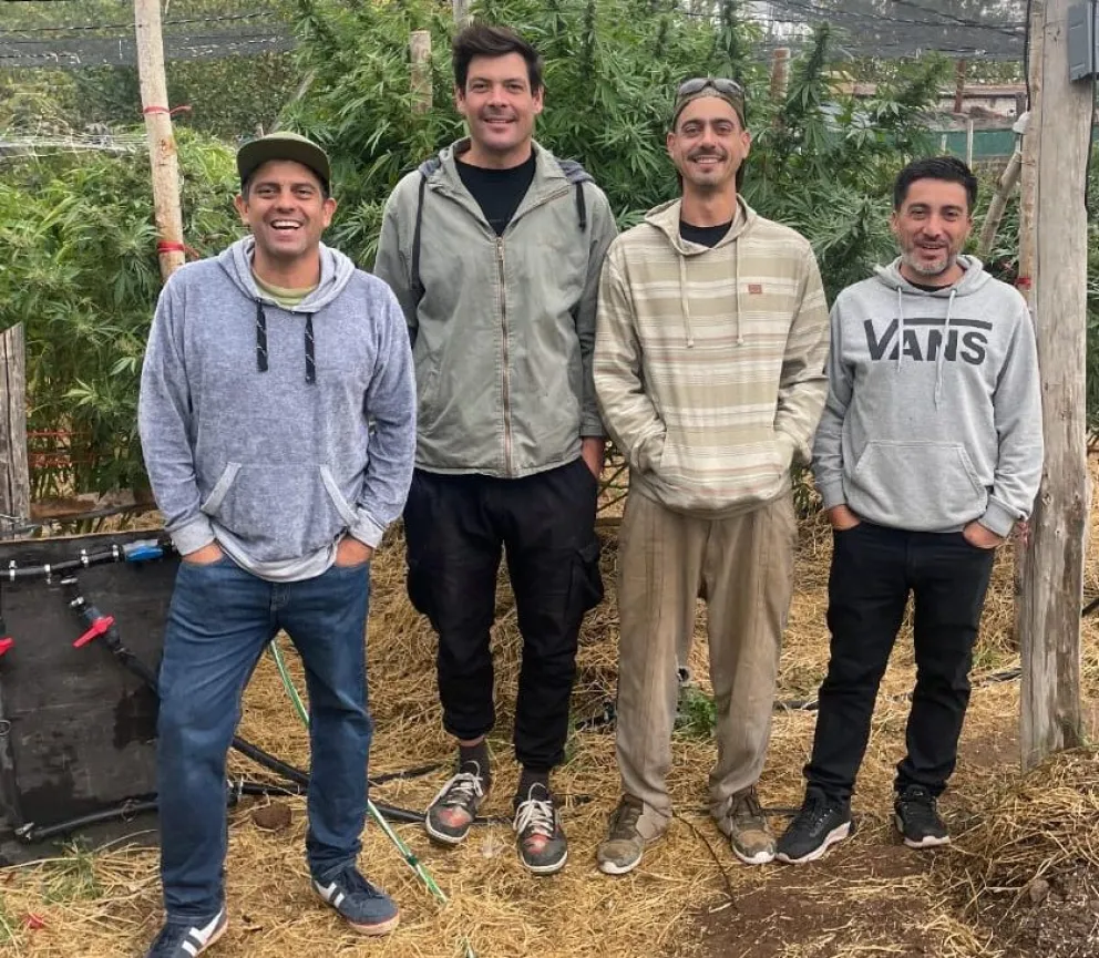 Referentes de Fundación GEN, impulsores del desarrollo de la placa de cáñamo. Foto (desarrolladores)