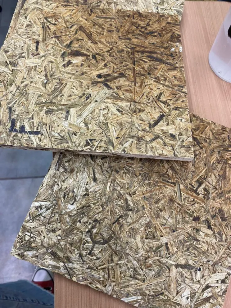 Placas de construcción elaboradas con fibra de cáñamo industrial, desarrolladas en General Roca con identidad patagónica. Foto (gentileza desarrolladores).