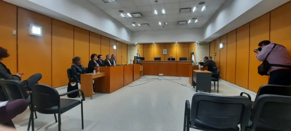 La audiencia para acusar al menor detenido duró más de 3 horas. FOTO. ANRoca 