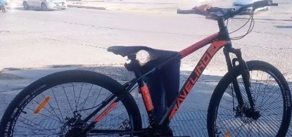 Esta es la bibicleta robada. Quienes tenngan datos deben llamar al 911. Foto (gentileza)