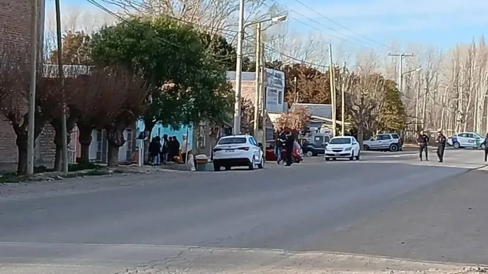El cuerpo de Yugar Roli Michel fue encontrado en el patio de una vivienda en calle Martín Fierro (Foto gentileza AN Allen).