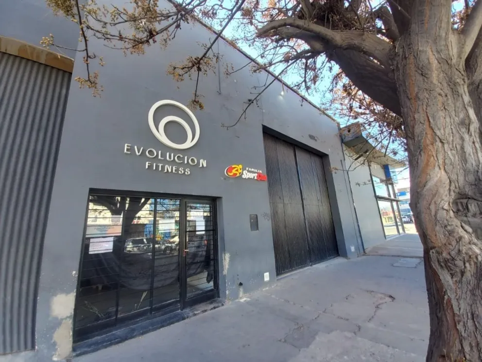 “El día miércoles subieron a sus redes que cerraban a las 22 horas por refacciones. Ese mismo día entre las 23 y la 1 am, vaciaron el gimnasio, se llevaron todo en un camión” 