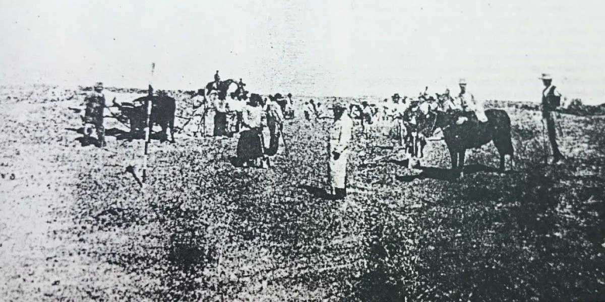 El "Canal de los Milicos" se comenz&oacute; a construir en 1883. Ahora es el "Canalito". Foto archivo.