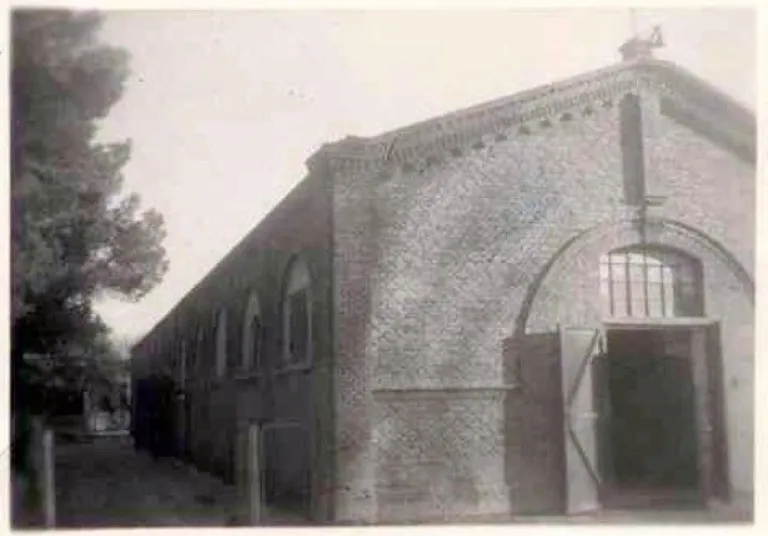 Edificio hist&oacute;rico de la escuela agr&iacute;cola de J. J. Go&Igrave;mez (Archivo fotogr&aacute;fico del ingeniero Carlos Magdalena.