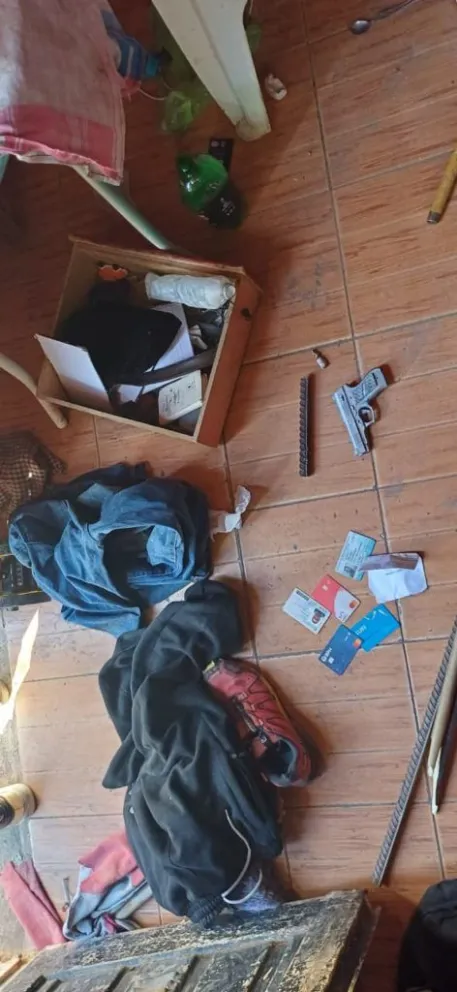 En el lugar fueron detenidos dos hombres de 27 y 31 años, quienes quedaron a disposición de la Justicia. Foto (Policía de Río Negro)