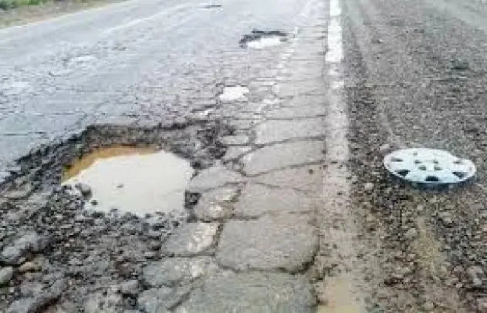 El expediente judicial describe una ruta con hundimientos, grietas, pozos profundos, calzada deformada y sin señalización adecuada. Foto (ANR)