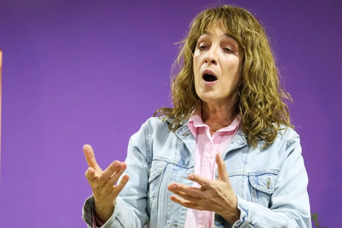 El show presenta dos propuestas distintas pero complementarias, con canciones que ponen en primer plano la palabra y las emociones. Foto (Tania Domenicucci-ANR)