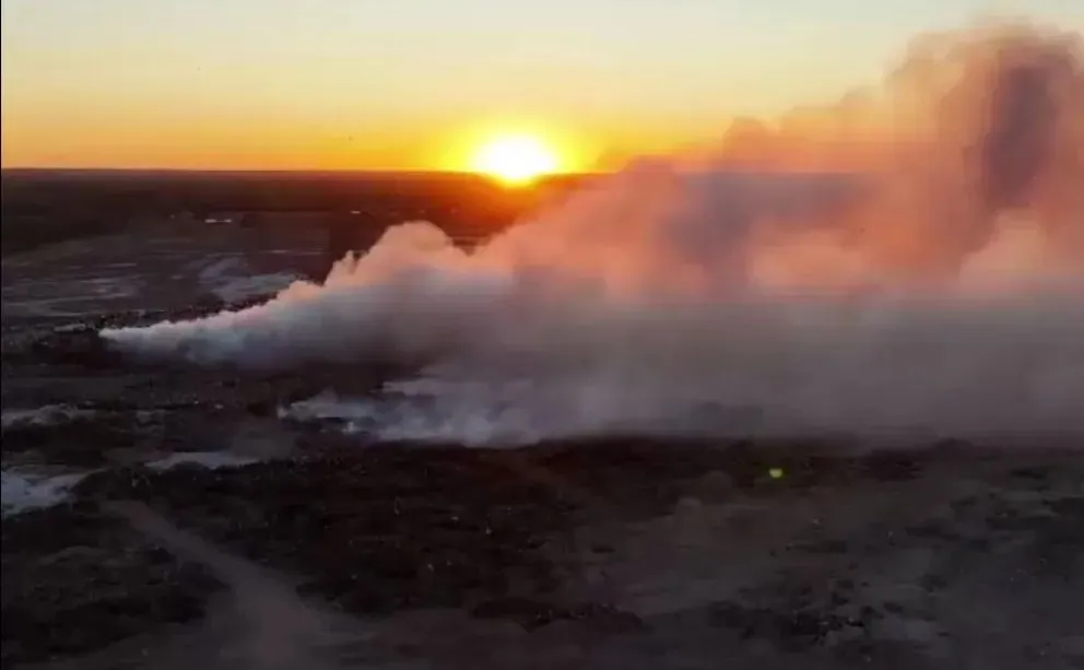 Incendio en Cipolletti, un vecino capturó la imagen desde un drone. | Foto gentileza