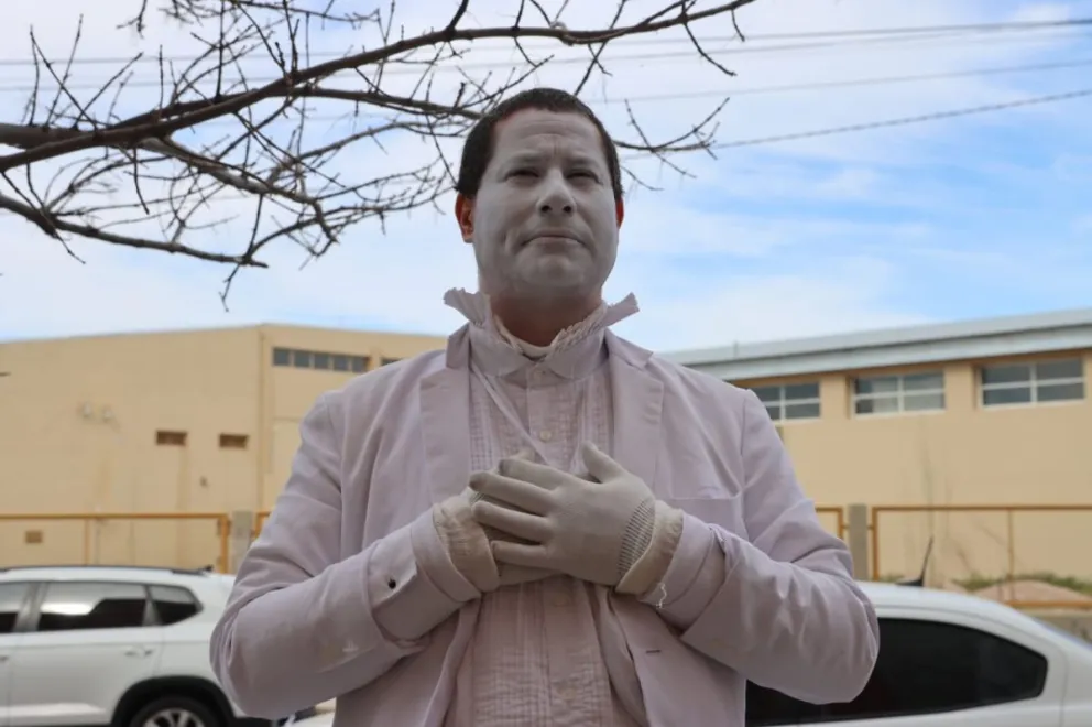 Tras varias horas de debate, se resolvió restituir formalmente a su cargo, aunque seguirá suspendido. (Foto Tania Domenicucci)