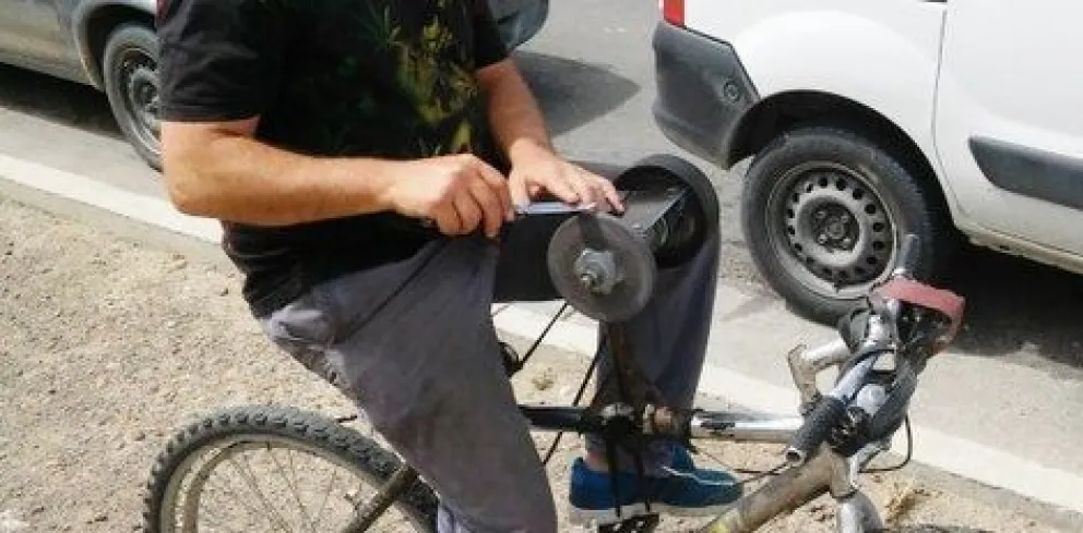 Varios vecinos denunciaron haber realizado transferencias a un afilador, luego de ser hostigados. Foto (ilustrativa)