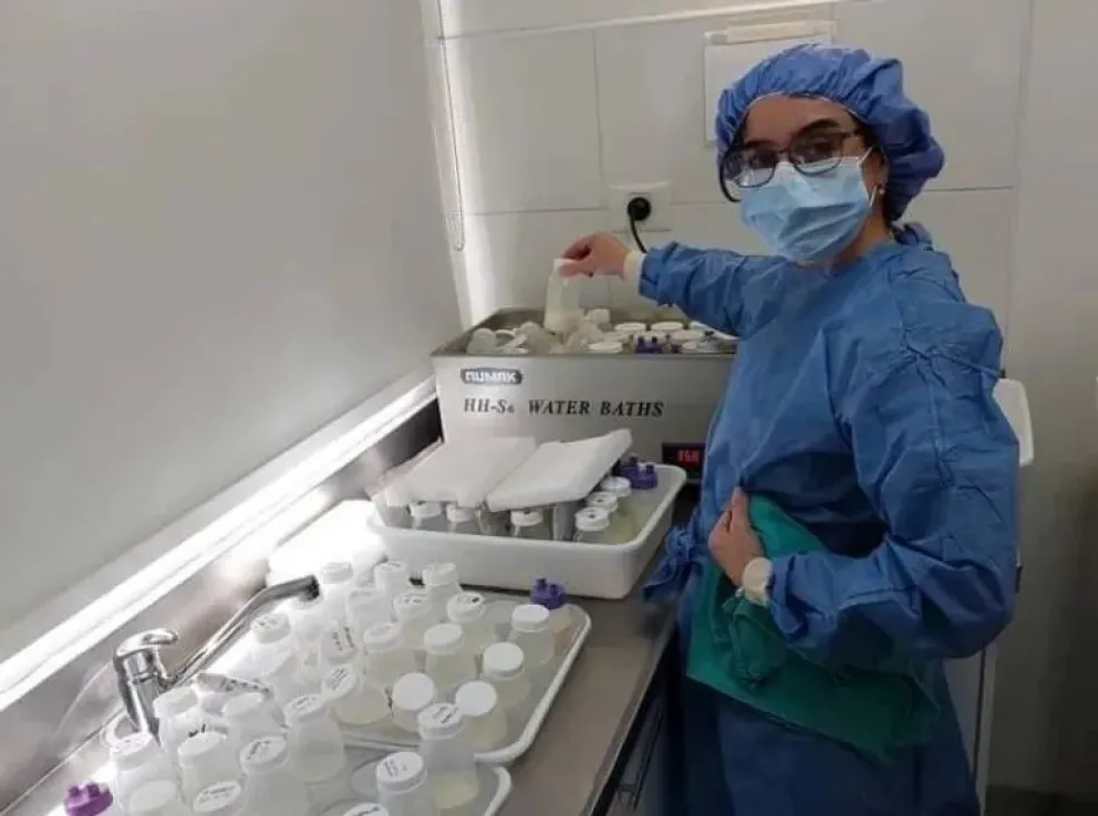 El Banco de Leche Humana de Roca cumple así una doble función: promueve y protege la lactancia materna, y al mismo tiempo se convierte en un puente solidario que salva vidas. Foto (ANR)