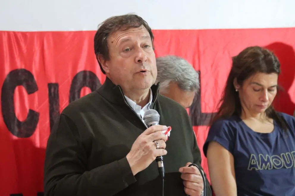 Weretilneck encabezó un encuentro que reunió a candidatos y militancia en la ciudad. (Fotos Tania Domeniccuci-ANR)